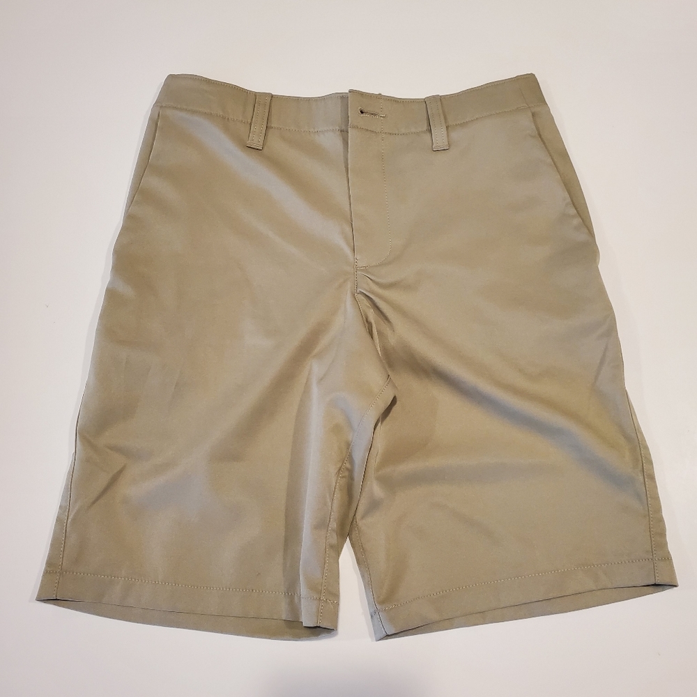 Kids Under Armour golf shorts Size 14 NWOT
